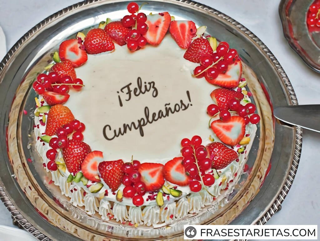 Felicitacion de cumpleaños para mama con pastel